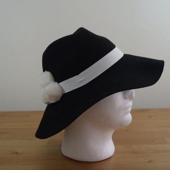 August Hats It Girl 3 Pom Large Wool Fedora Black